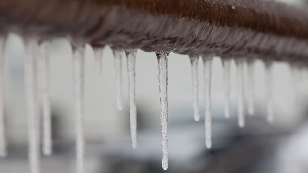 South West Water gives advice on protecting pipes from bursts ahead of ice warnings- image