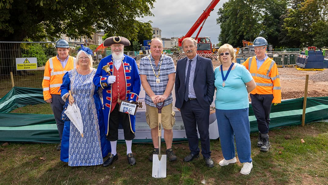 South West Water and Mayor of Dawlish celebrate next stage of town’s major investment- image