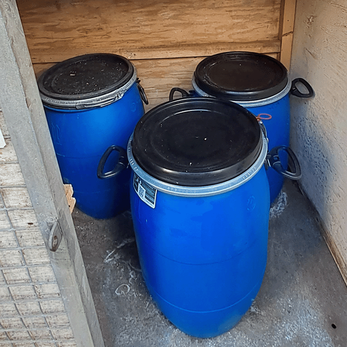 Picture of oil storage containers 