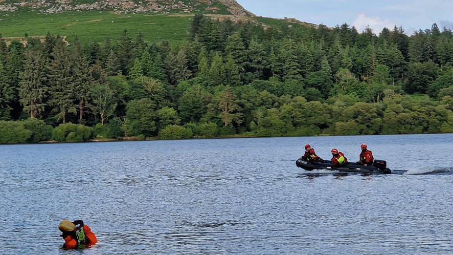 Boat rescue practise