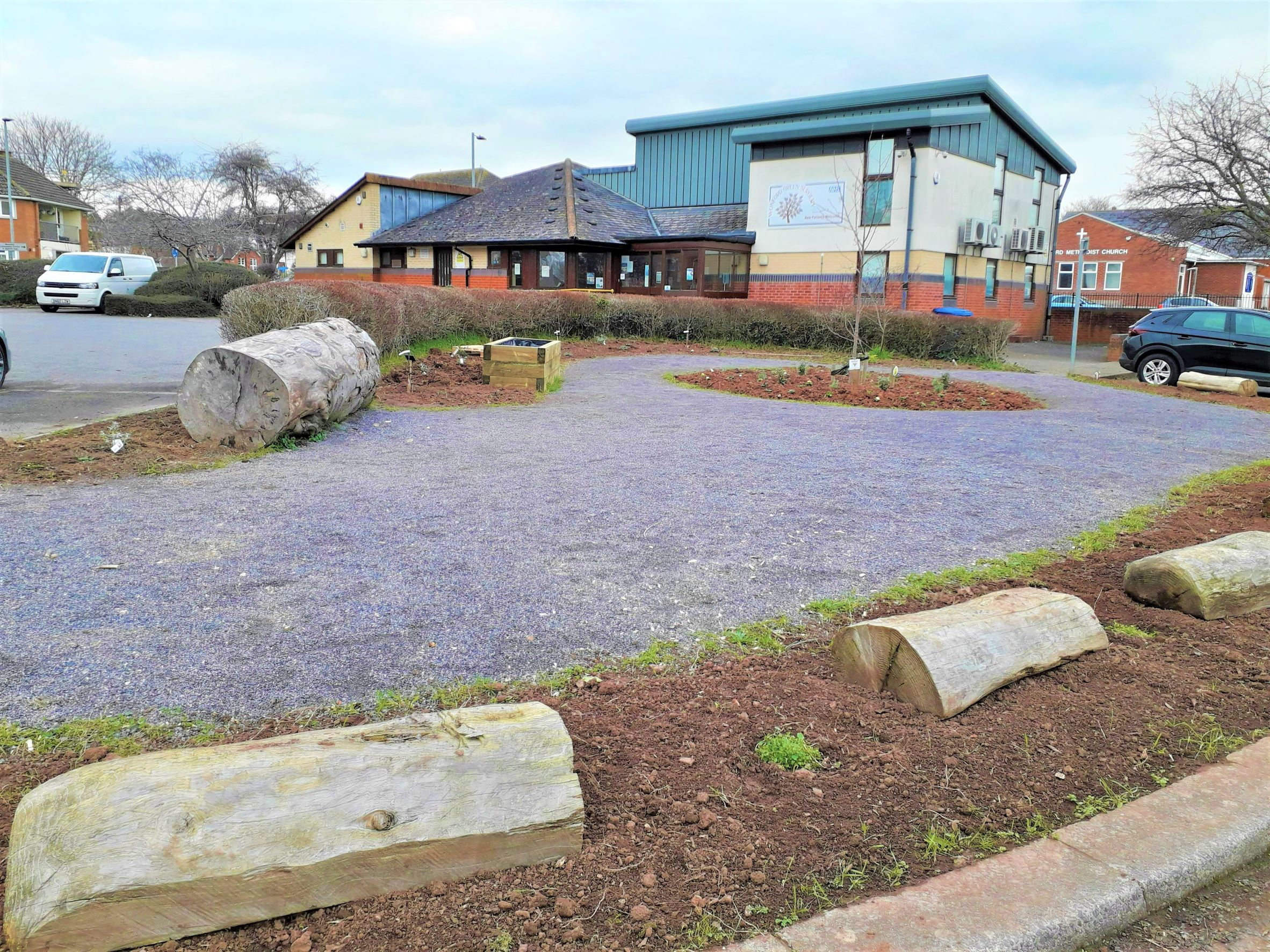 an image of the hedges removed